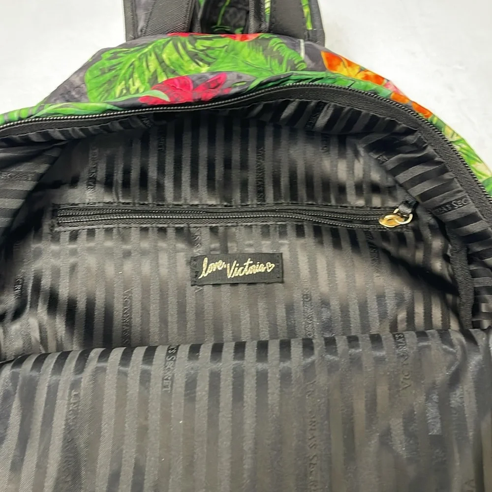 VICTORIAS SECRET FLORAL  Print Backpack with Chain Detail - Picture 10 of 11